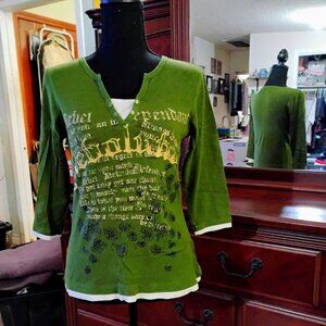 Green 3/4 Sleeve Cotton V-Neck with stitched in Collar & Hem Line